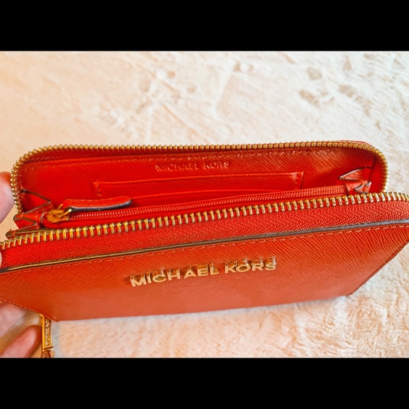Michael Kors Continental Zip Around Wallet Orange - Picture 4 of 7